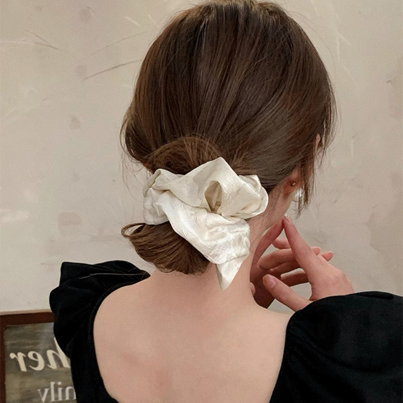 シュシュ ヘアゴム レデイース 大きめ 光沢 大人可愛い シンプル おしゃれ アクセサリー レディースジュエリー ヘアアクセサリー ヘアアクセサリージュエリーシュシュ ヘアゴム レデイース 大きめ レ
